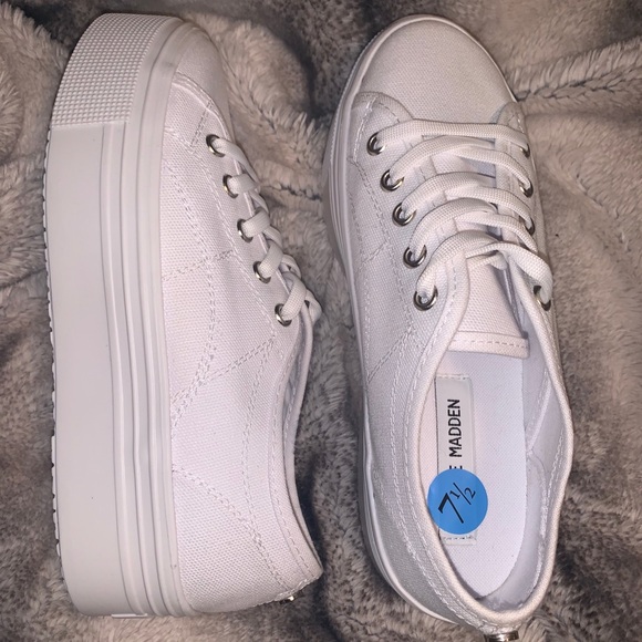 white platform tennis shoes